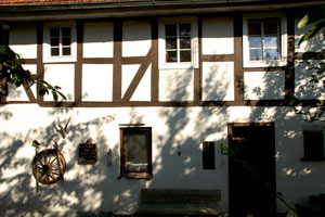 Schulbauernhof Zwergenhof Zwergen - das Wohnhaus / Gästehaus Bild 1 